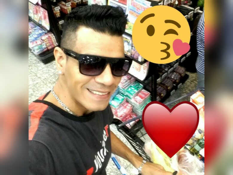 Cleber é DJ e tem um canal no YouTube onde mantém o bom humor com vídeos engraçados