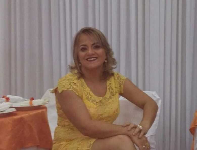 Marilza Dias dos Santos tem 47 anos e é professora de artes em Dourados