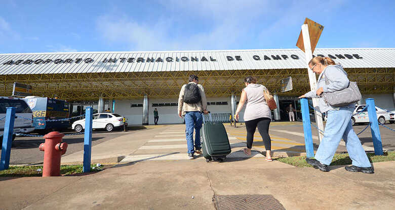 O aeroporto segue aberto para pousos e decolagens