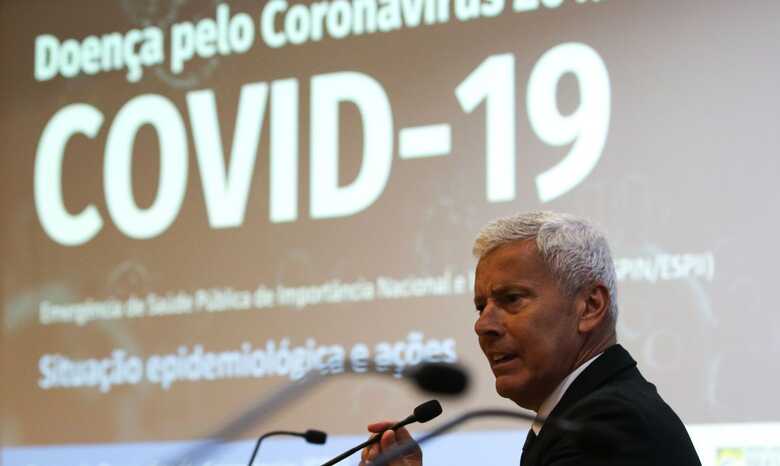 O secretário executivo do Ministério da Saúde, João Gabbardo, afirmou que os três casos são recentes