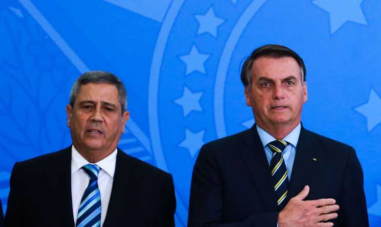 O presidente Jair Bolsonaro e novo chefe da Casa Civil, Braga Netto