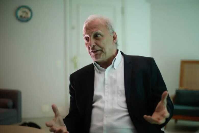 &ldquo;Cart&oacute;rios eleitorais est&atilde;o recusando todas as fichas com firma reconhecida, alegam que n&atilde;o houve regulamenta&ccedil;&atilde;o, o sistema cai toda hora&rdquo;