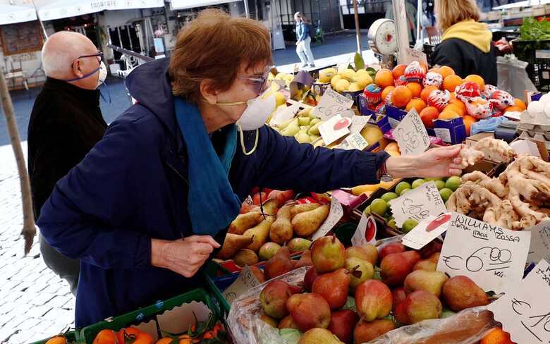 Italianos não precisarão correr aos supermercados para comprar alimentos, diz ministro