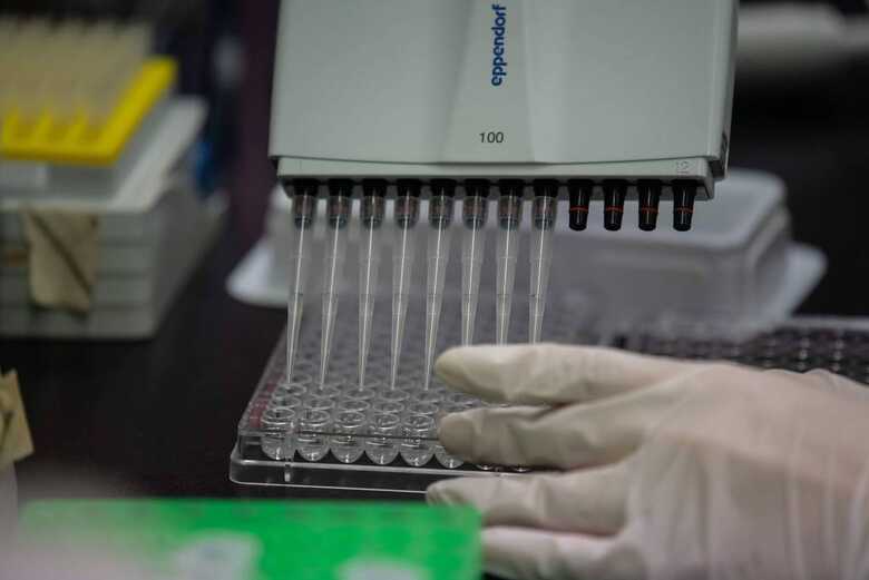 Laboratório em Seul faz testes para vacina contra a Mers