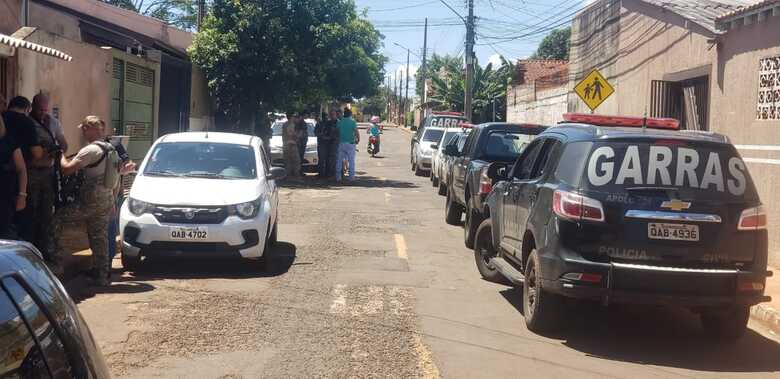 Valtenir conseguiu escapar antes da chegada da polícia na residência dos familiares