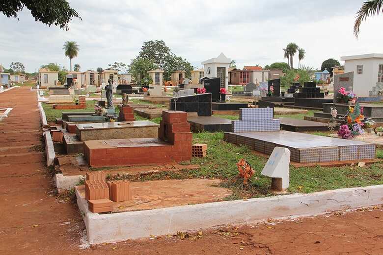 Cemit&eacute;rio Santo Ant&ocirc;nio em Campo Grande