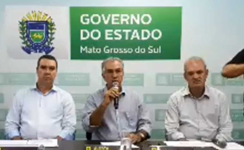 Reinaldo Azambuja ao vivo em seu Facebook