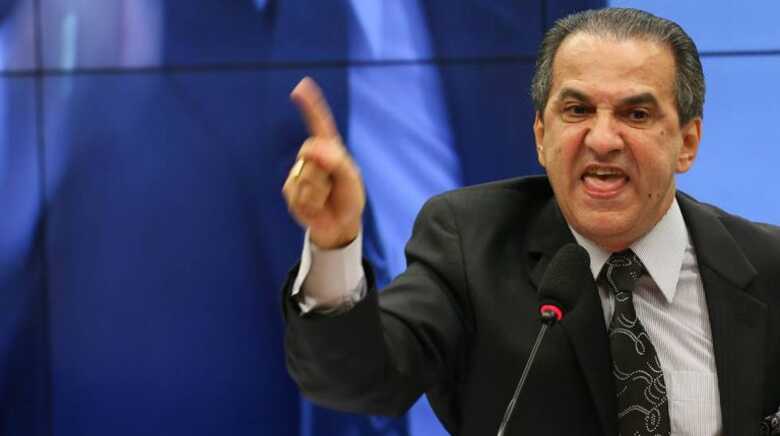 Malafaia disse que as igrejas n&atilde;o devem ser fechadas por serem de &ldquo;fundamental import&acirc;ncia nessa hora&rdquo;