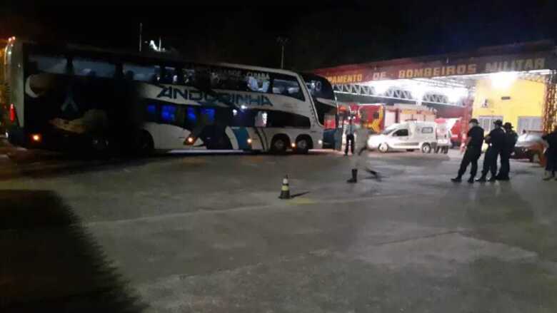 Do quartel do Corpo de Bombeiros Militar, ela foi encaminhada de ambulância para a Bolívia