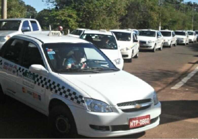 Subiu para dois anos a periodicidade de vistorias para &aacute;lvaras do t&aacute;xi convencional