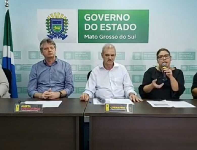 Jaime Verruck, Geraldo Resende e Christine Maimome durante live no Facebook