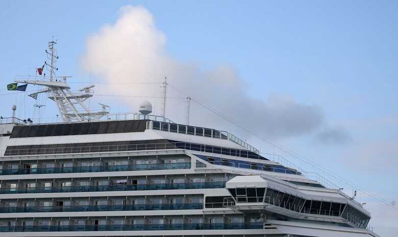 A partir de amanhã (27), o navio vai iniciar o desembarque de parte dos tripulantes