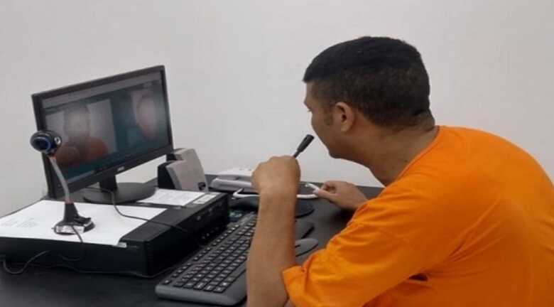 Todas as chamadas de vídeo serão gravadas