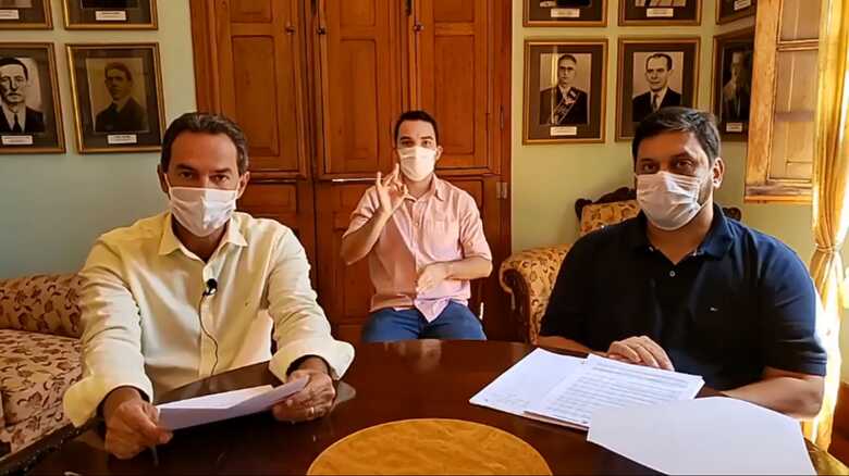 Na foto o prefeito de Campo Grande, Marquinhos Trad com o Secret&aacute;rio Municipal de Meio Ambiente e Desenvolvimento Urbano, Lu&iacute;s Eduardo Costa