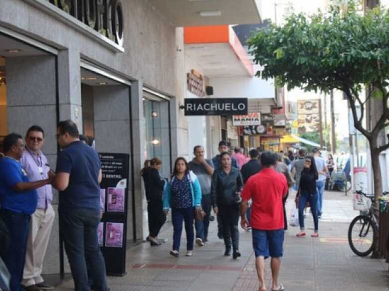 Com&eacute;rcios localizados em Dourados