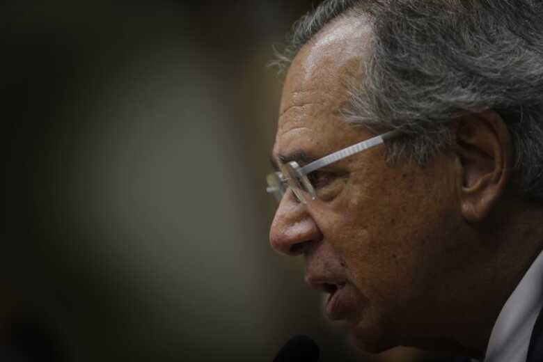 Guedes citou um risco deflacion&aacute;rio de um eventual corte de sal&aacute;rios