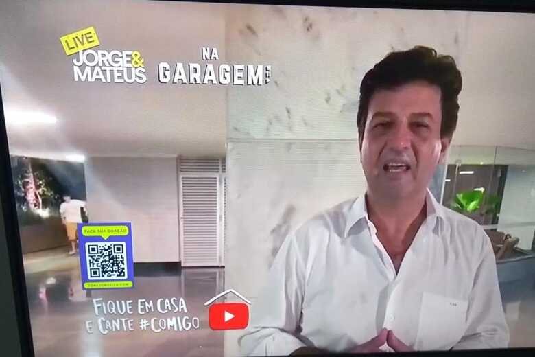 "O show não pode parar, mas vamos proteger uns aos outros"