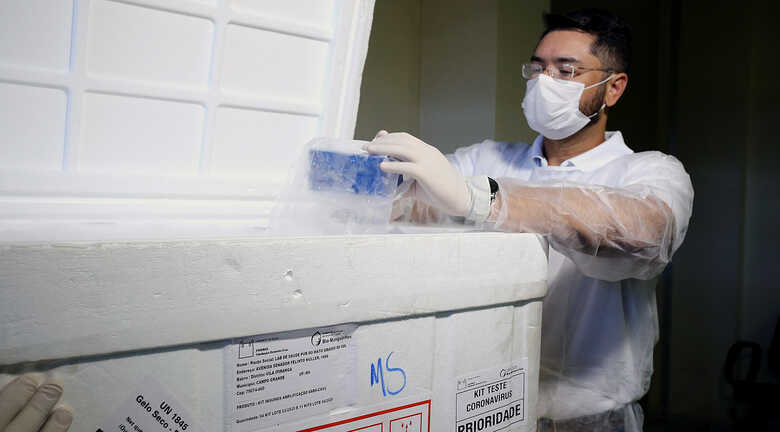 Por enquanto n&atilde;o h&aacute; fila de espera para exames na unidade, disse o diretor doLacen Luiz Henrique Ferraz