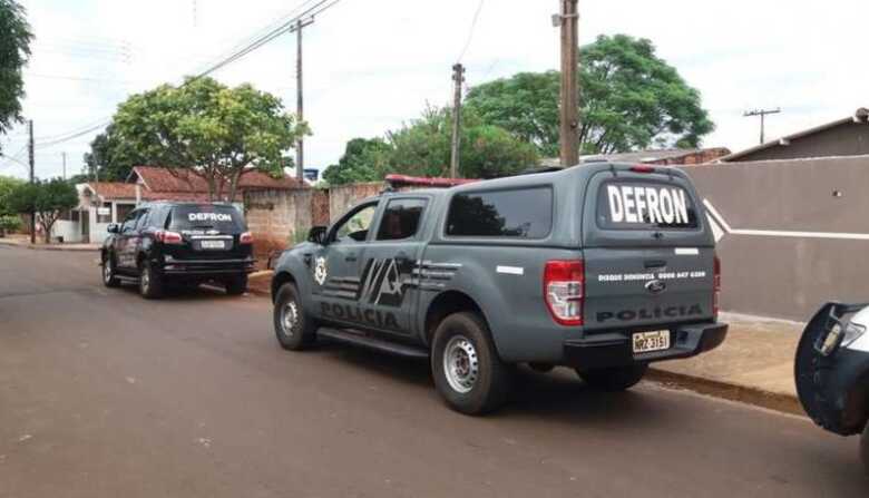 Viatura da DEFRON durante prisão do fugitivo