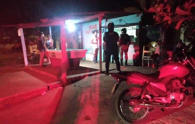 Agentes da Guarda Civil Metropolitana (GCM) durante a opera&ccedil;&atilde;o "Toque de Recolher"