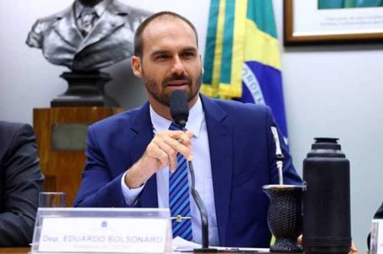 Eduardo Bolsonaro fez coment&aacute;rio no Twitter