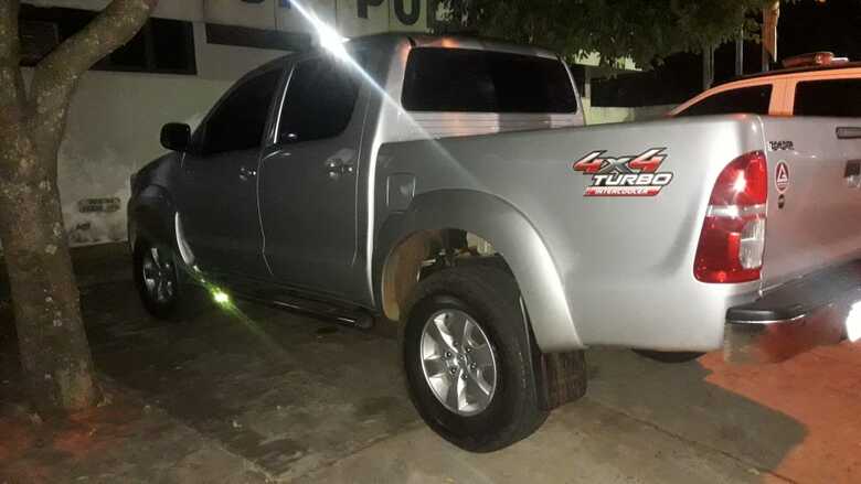 Camionete Hilux conduzida pelo autor