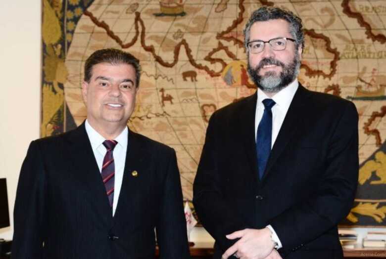 Senador Nelsinho Trad e chanceler Ernesto Ara&uacute;jo