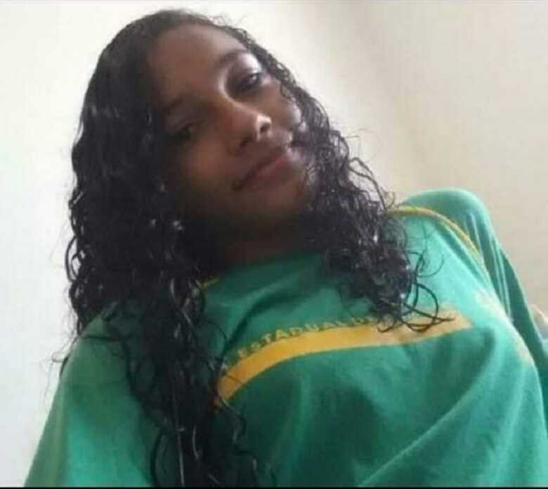 Isabelle Vit&oacute;ria, 12 anos