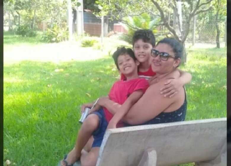 Nilda Torales Ferreira, e os dois filhos morreram no local