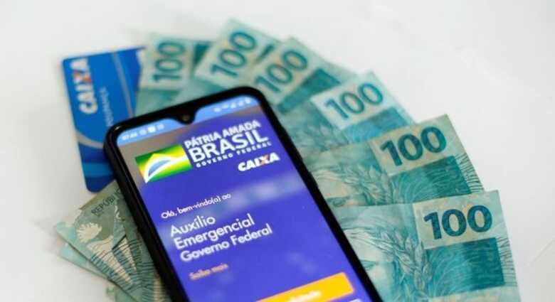 Segundo a Caixa, mais de 50 bancos participam da operação de pagamento do auxílio emergencial