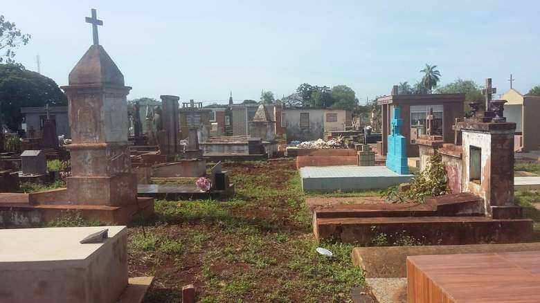 Cemitério Público de Dourados