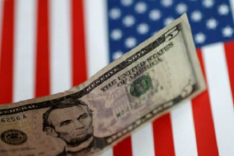 O dólar norte-americano teve queda de 3,19% até o 12h