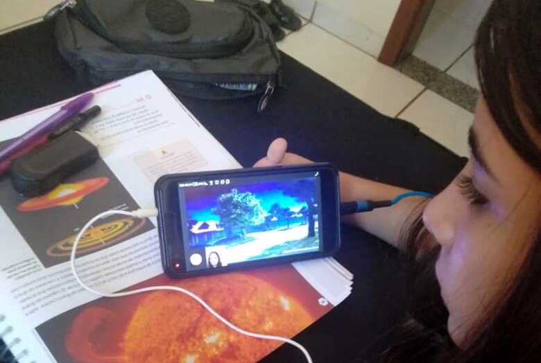 Os v&iacute;deos 3D fornecidos pela Escola do Sesi de Navira&iacute; ajudam os alunos na compreens&atilde;o do conte&uacute;do