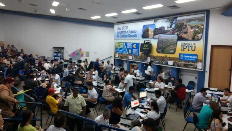 O Refis envolve todos os débitos tributários ou não tributários vencidos, inscritos ou não na dívida ativa, ajuizados ou não, com exigibilidade suspensa ou não