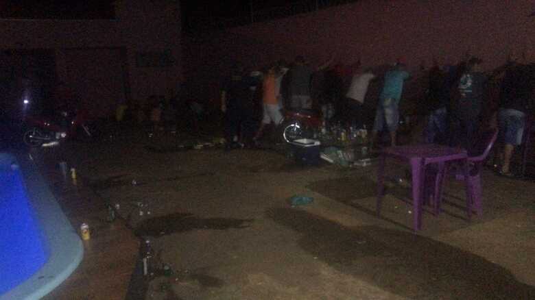 A festa acontecia no bairro Revieira Parque