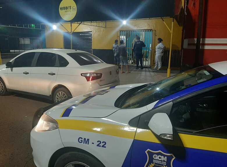 Agentes da Guarda Civil Metropolitana (GCM) durante Opera&ccedil;&atilde;o Toque de Recolher