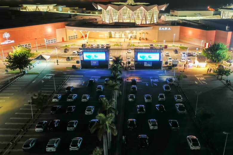 No local, 64 preencheram o pátio