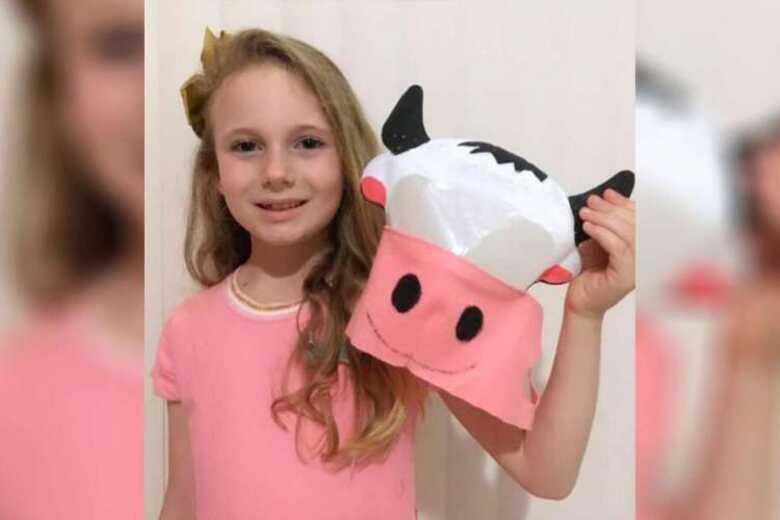 Menina Hellen, de sete anos, venceu o concurso de máscara promovido pela ministra Damares