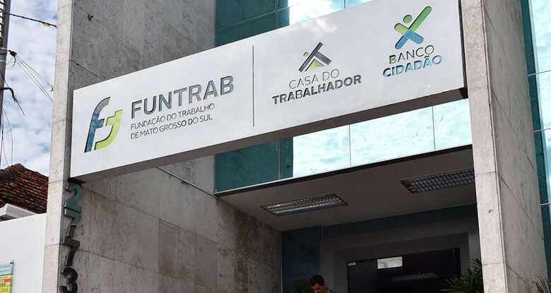 A agência de emprego fica na rua 13 de Maio, nº 2.773, no Centro e atende de segunda a sexta-feira, das 7h30 às 17h30.
