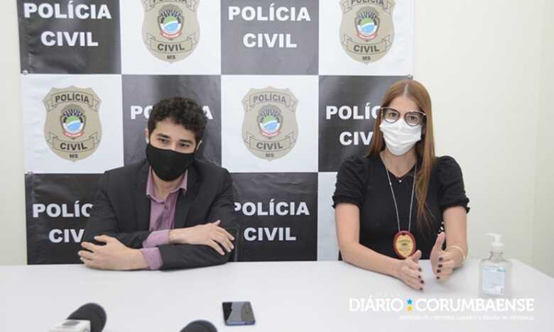 Delegados Willian Rodrigues e Tatiana Zingier e Silva durante coletiva