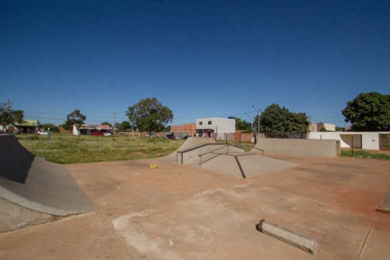 A obra possui 7 mil metros quadrados que disponibilizar&aacute; acesso a atividades culturais, pr&aacute;tica desportiva e inicia&ccedil;&atilde;o art&iacute;stica para os moradores