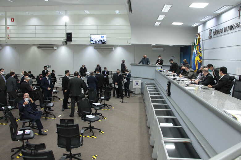 Aumento salarial dura enquanto perdurar o período de emergência da saúde pública do coronavírus
