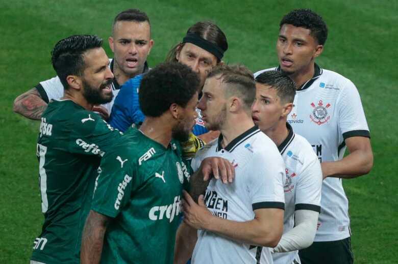 Corinthians e Palmeiras: expectativa pelo tira-teima histórico