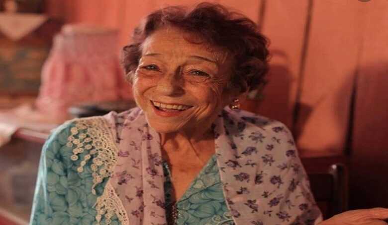 Delinha, ou 'A dama do rasqueado', &eacute; cantora com a maior discografia na hist&oacute;ria do Estado