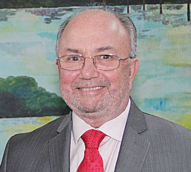 Evandro Ferreira de Viana Bandeira faleceu devido a problemas card&iacute;acos