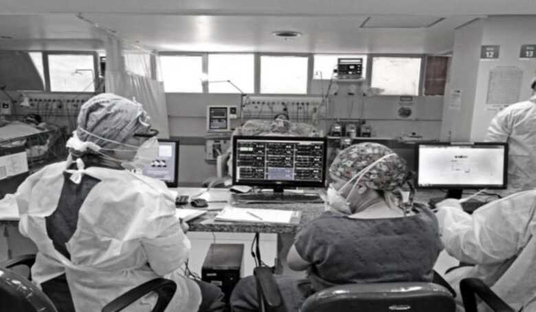 Somente no neste m&ecirc;s, foram 216 &oacute;bitos pelo novo coronav&iacute;rus