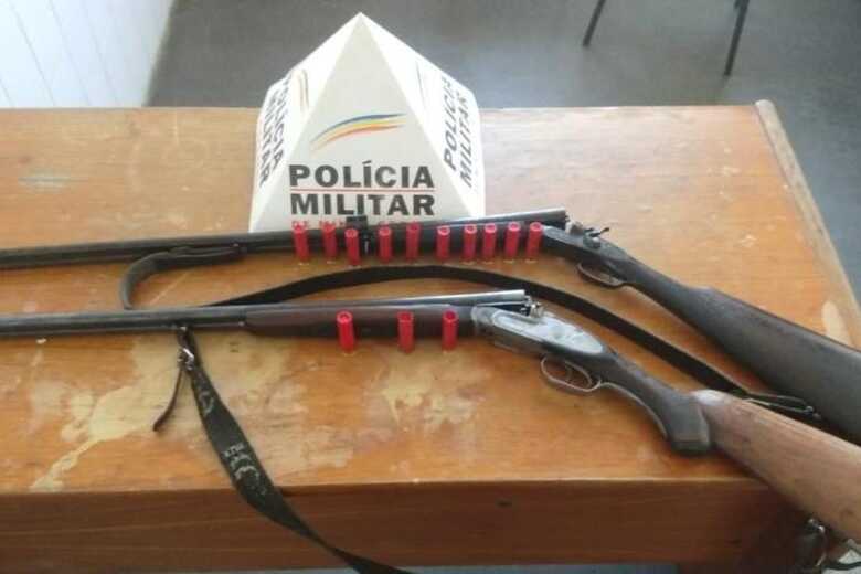 A Pol&iacute;cia Militar de Minas Gerais apreendeu duas espingardas