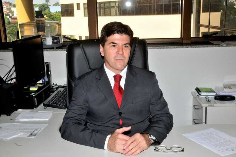 O juiz da 1&ordf; Vara de Direitos Difusos, Coletivos e Individuais Homog&ecirc;neos, Jos&eacute; Neiva Henrique Neiva de Carvalho e Silva