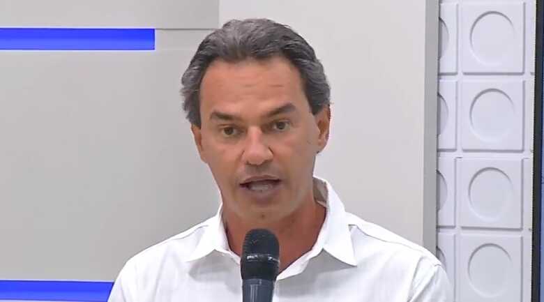 O prefeito Marquinhos Trad durante entrevista ao programa O Povo na TV