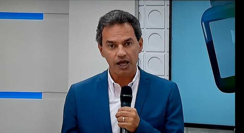 Prefeito Maquinhos Tard estev no Povo Da TV falando sobre o novo decreto